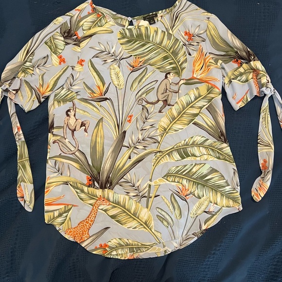 Tropical Monkey and Giraffe Print Ann Taylor Short Sleeve Shirt - Picture 2 of 11